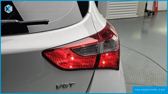 HYUNDAI I30 DIESEL 1.6 VGT UNIQUE