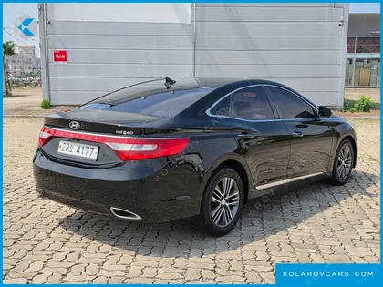 HYUNDAI GRANDEUR HG240 MODERN