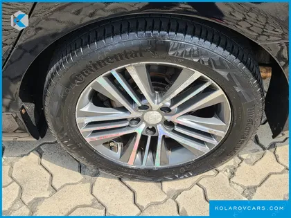HYUNDAI GRANDEUR HG240 MODERN