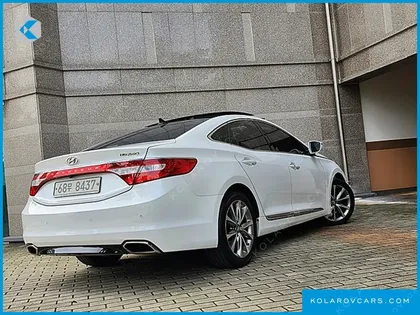 HYUNDAI GRANDEUR HG240 MODERN