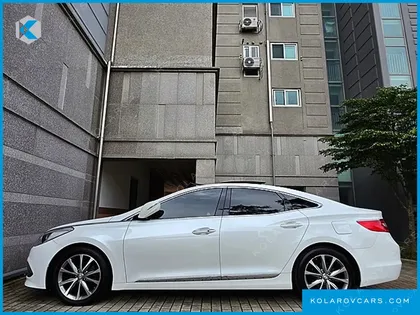 HYUNDAI GRANDEUR HG240 MODERN