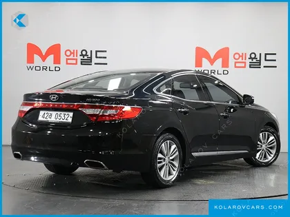 HYUNDAI GRANDEUR HG240 MODERN