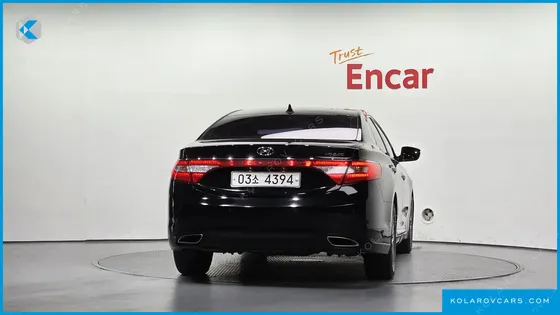 HYUNDAI GRANDEUR HG240 MODERN