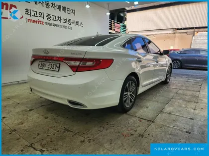 HYUNDAI GRANDEUR HG240 MODERN