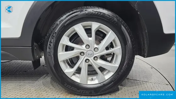 HYUNDAI TUCSON DIESEL 2.0 2WD
