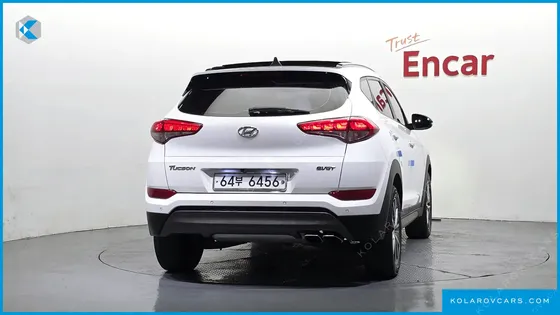 HYUNDAI TUCSON DIESEL 2.0 2WD
