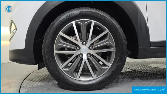 HYUNDAI TUCSON DIESEL 2.0 2WD