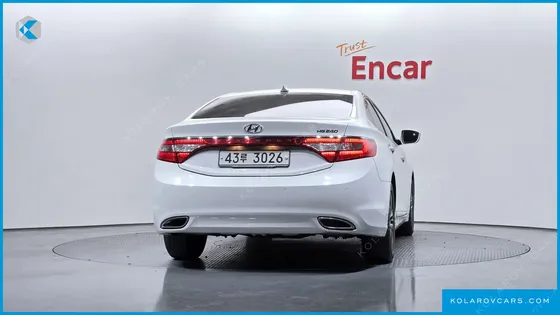 HYUNDAI GRANDEUR HG240 MODERN