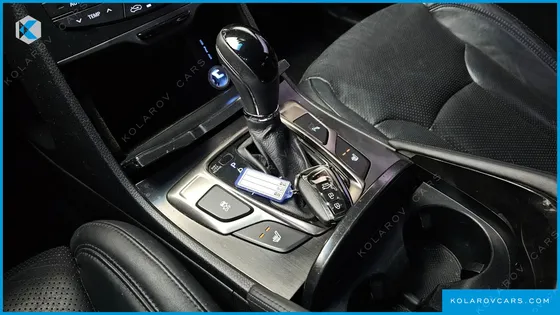 HYUNDAI GRANDEUR HG240 MODERN
