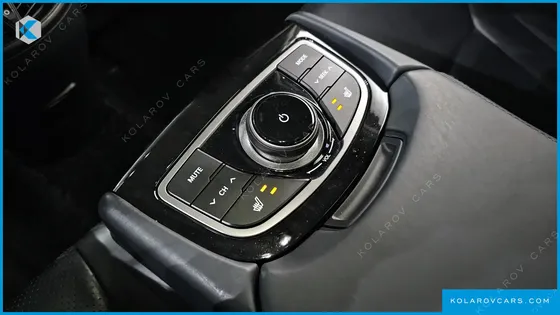 HYUNDAI GRANDEUR HG240 MODERN