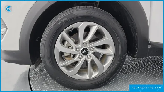 HYUNDAI TUCSON DIESEL 2.0 2WD