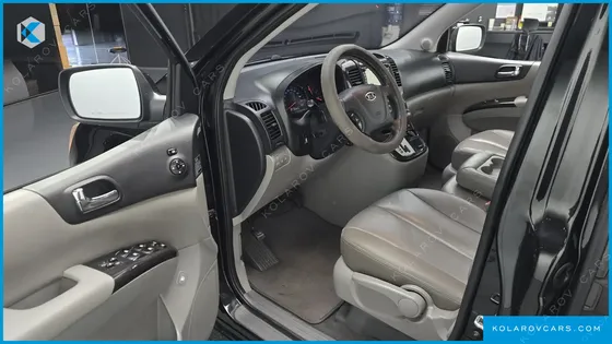KIA CARNIVAL NEW CARNIVAL LIMOUSINE GLX
