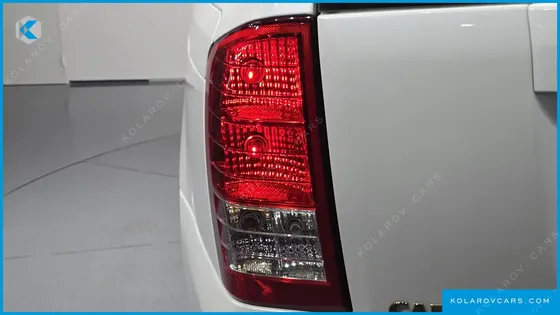 KIA CARNIVAL NEW CARNIVAL LIMOUSINE GLX