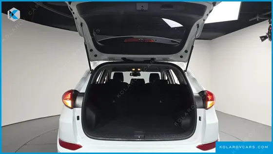 HYUNDAI TUCSON DIESEL 2.0 2WD