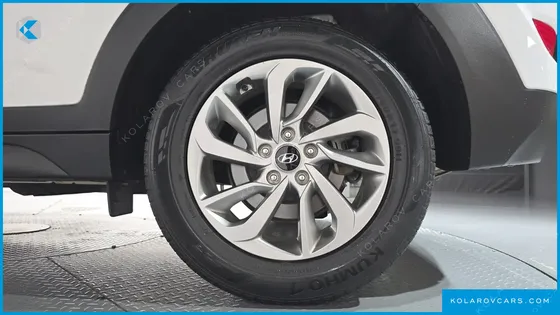 HYUNDAI TUCSON DIESEL 2.0 2WD