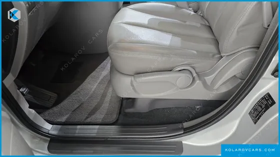 KIA CARNIVAL NEW CARNIVAL GLX
