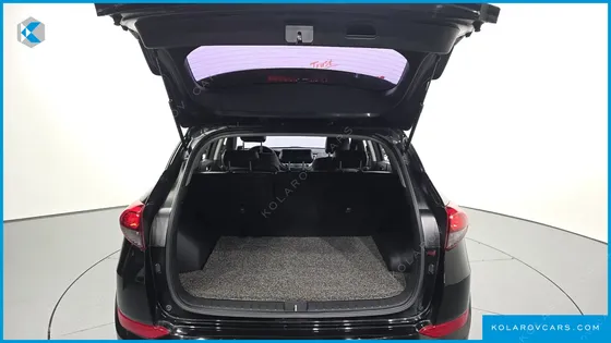 HYUNDAI TUCSON DIESEL 1.7 2WD