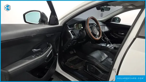 JAGUAR E-PACE P250 SE