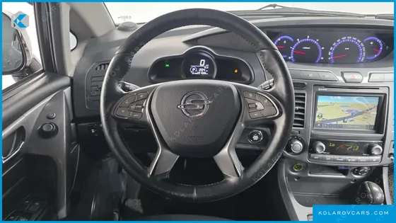 KGM - SSANGYONG KORANDO 4WD OUTDOOR EDITION 9-SEATER