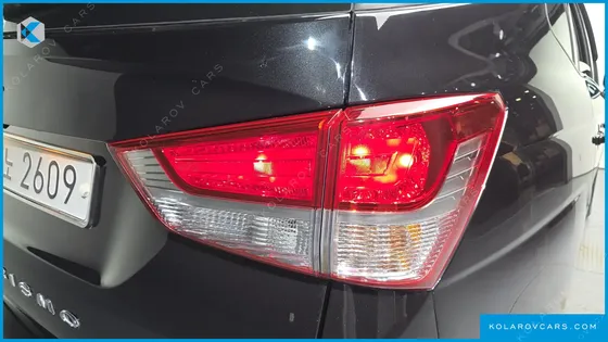 KGM - SSANGYONG KORANDO 4WD CHATEAU 9-SEATER