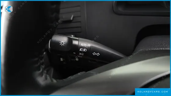 KGM - SSANGYONG KORANDO 4WD CHATEAU 9-SEATER