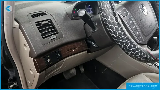 KGM - SSANGYONG KORANDO 4WD CHATEAU 11-SEATER