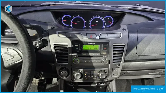 KGM - SSANGYONG KORANDO 4WD LT 11-SEATER