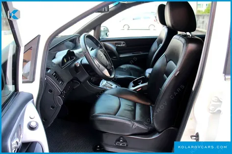 KGM - SSANGYONG KORANDO 4WD TX 9-SEATER