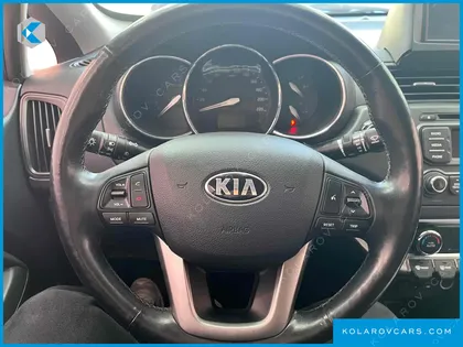 KIA PRIDE 1.4 MPI SEDAN