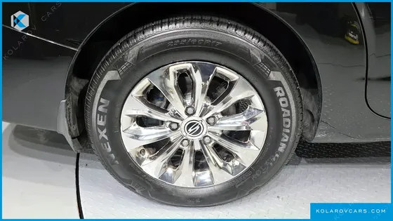 KGM - SSANGYONG KORANDO 4WD CHATEAU 9-SEATER