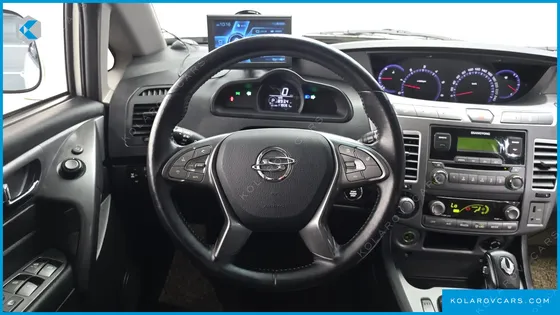KGM - SSANGYONG KORANDO 4WD TX 9-SEATER