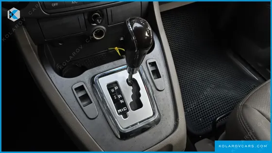 KGM - SSANGYONG KORANDO 4WD CHATEAU 11-SEATER
