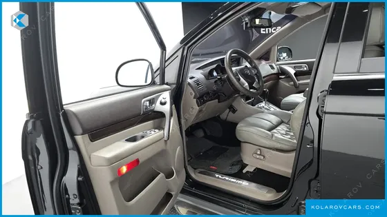 KGM - SSANGYONG KORANDO 4WD CHATEAU 9-SEATER