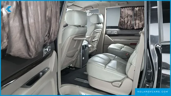 KGM - SSANGYONG KORANDO 4WD CHATEAU 9-SEATER