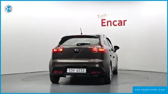 KIA PRIDE 1.4 MPI HATCHBACK