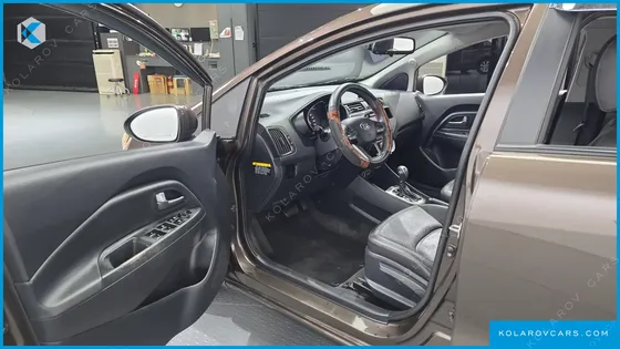 KIA PRIDE 1.4 MPI HATCHBACK
