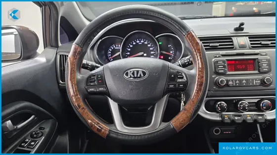KIA PRIDE 1.4 MPI HATCHBACK