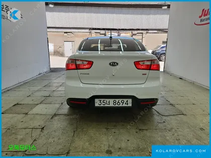 KIA PRIDE 1.6 GDI SEDAN