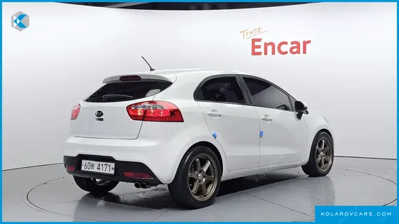 KIA PRIDE 1.6 GDI HATCHBACK