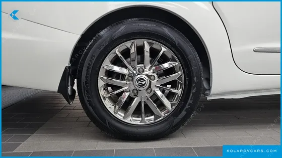 KGM - SSANGYONG KORANDO 4WD EXTREME 9-SEATER