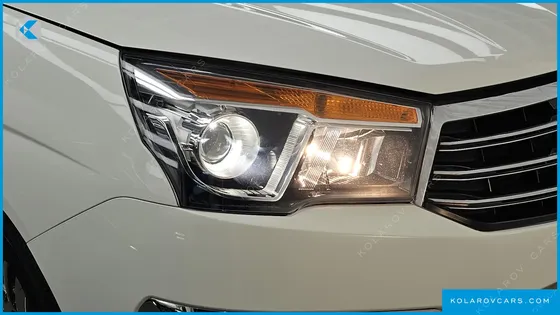 KGM - SSANGYONG KORANDO 4WD EXTREME 9-SEATER