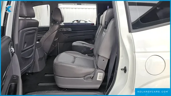 KGM - SSANGYONG KORANDO 4WD EXTREME 9-SEATER