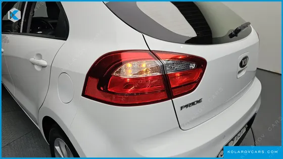 KIA PRIDE 1.6 GDI HATCHBACK