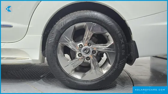 KGM - SSANGYONG KORANDO 4WD EXTREME SPORT 9-SEATER