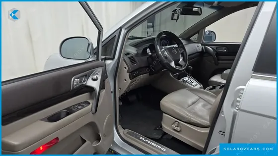 KGM - SSANGYONG KORANDO 4WD CHATEAU 9-SEATER