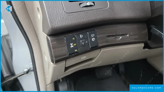 KGM - SSANGYONG KORANDO 4WD CHATEAU 9-SEATER