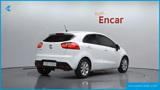 KIA PRIDE 1.6 GDI HATCHBACK
