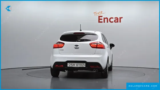 KIA PRIDE 1.6 GDI HATCHBACK