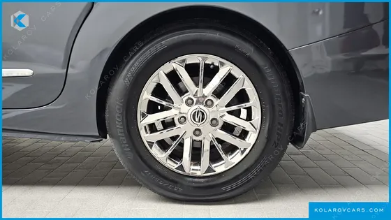 KGM - SSANGYONG KORANDO 4WD EXTREME 9-SEATER