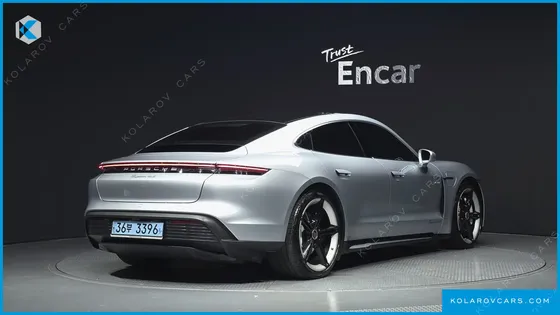 PORSCHE TAYCAN 4S